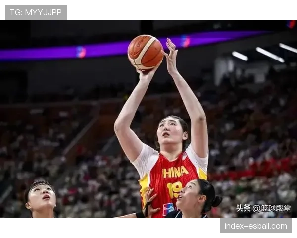 宫鲁鸣谈女篮选材标准 张子宇被称矛盾体 强调攻守兼备紧跟现代篮球